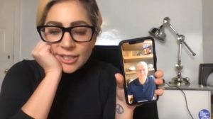 Leia mais sobre o artigo Lady Gaga pede e Apple doa US$ 10 milhões para combate ao coronavírus