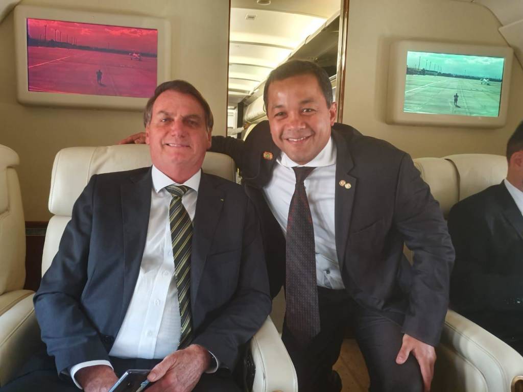 No momento, você está visualizando Deputado bolsonarista é alvo de operação da PF em Manaus