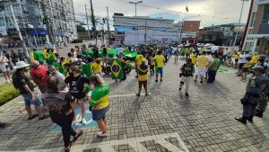Leia mais sobre o artigo Menos de 100 pessoas comparecem em ato pró-Bolsonaro em Manaus
