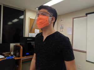 Leia mais sobre o artigo Universidade de Manaus produz protetor facial com impressora 3D