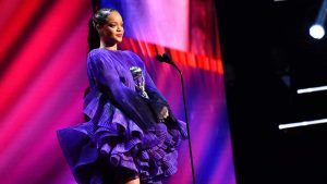 Leia mais sobre o artigo Rihanna anuncia expansão da marca FENTY