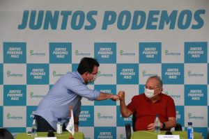 Leia mais sobre o artigo Amazonino confirma Wilker Barreto como vice