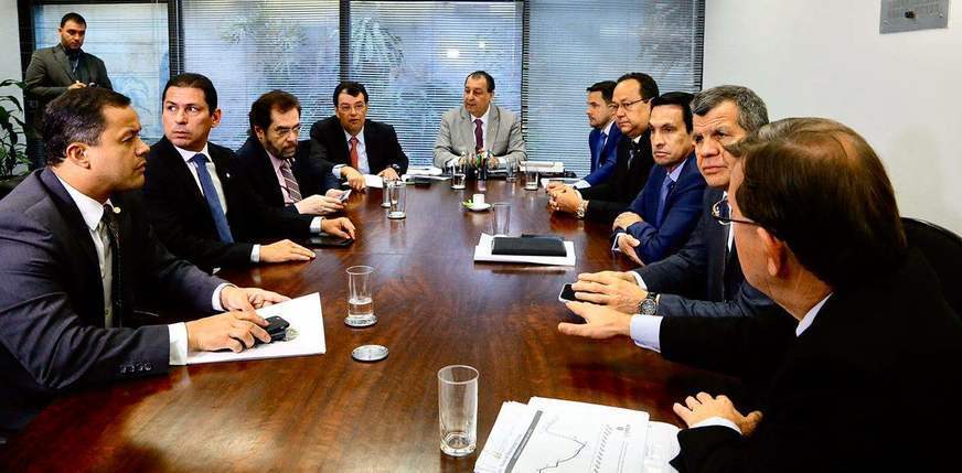 No momento, você está visualizando Deputados do AM votam a favor do perdão de dívida bilionária de igrejas