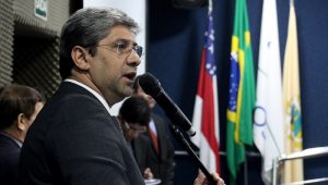 Leia mais sobre o artigo Repercussão negativa faz CMM cancelar compra de cafeteiras por R$20 mil