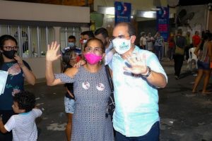 Leia mais sobre o artigo Nicolau reencontra paciente do hospital de campanha e propõe Centro de Reabilitação pós-Covid