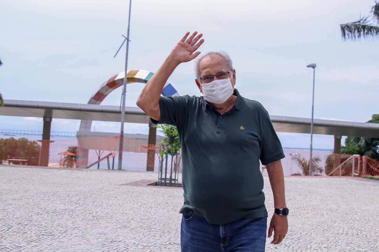 No momento, você está visualizando Amazonino grava programa eleitoral na Ponta Negra