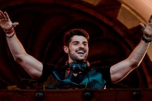Leia mais sobre o artigo Alok anuncia live especial de fim de ano com superprodução