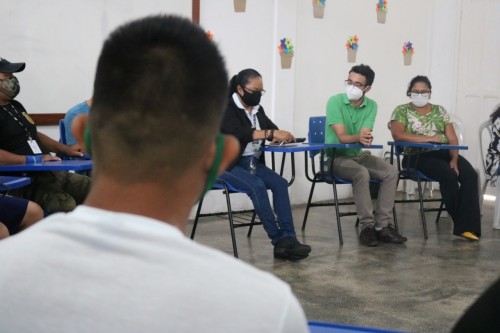 No momento, você está visualizando Adolescentes do sistema socioeducativo participam de roda de conversa sobre diversidade de gênero