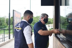 Leia mais sobre o artigo Procon-AM notifica Burger King por filas após anúncio de promoção, em Manaus