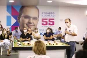 Leia mais sobre o artigo Nicolau apresenta maquete e detalha projeto do Hospital Municipal para profissionais da saúde