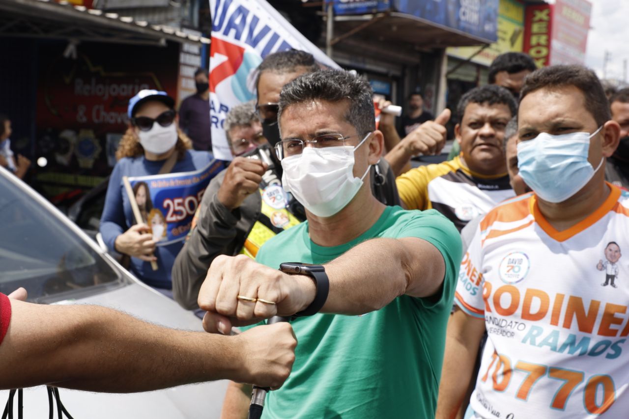 No momento, você está visualizando TRE-AM concede 120 direitos de resposta a David, contra Amazonino e Menezes