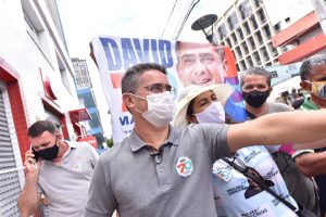 Leia mais sobre o artigo Às vésperas da eleição, David Almeida segue liderando pesquisas de intenções de voto