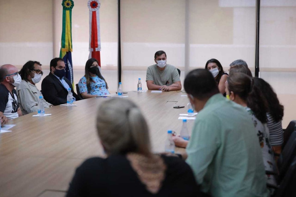 No momento, você está visualizando Governo do Amazonas autoriza reabertura de flutuantes