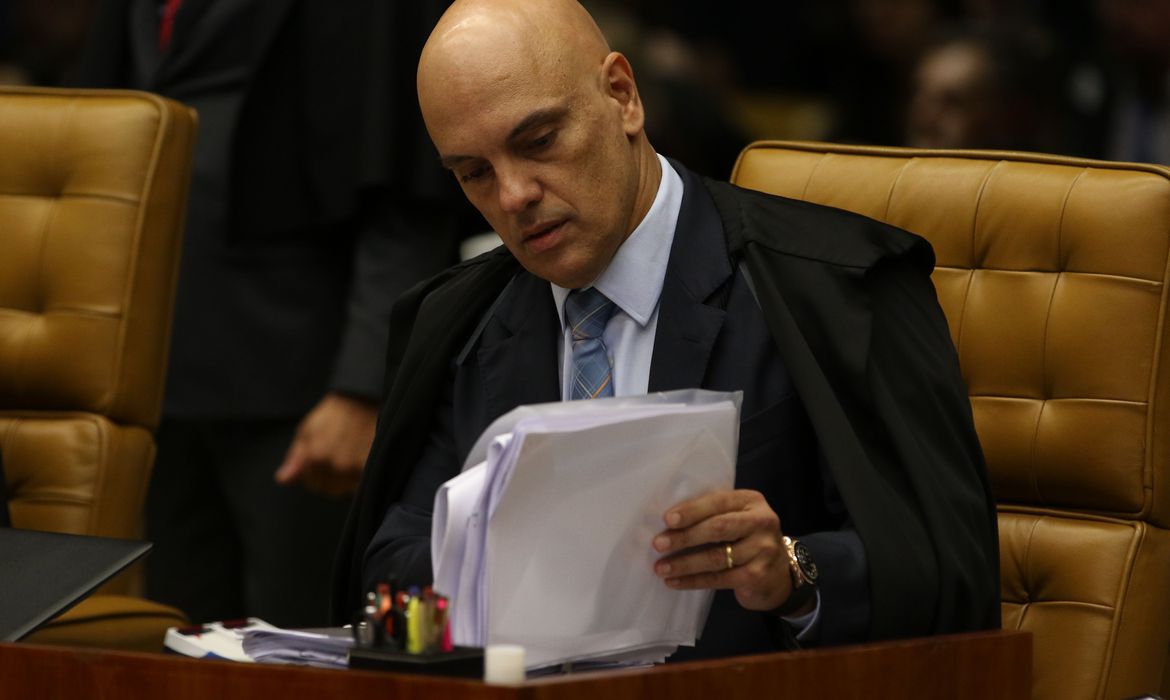 No momento, você está visualizando Ministro do STF Alexandre de Moraes está com covid-19