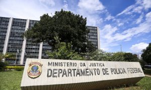 Leia mais sobre o artigo PF deflagra nova fase da Lava Jato; alvo é ex-funcionário da Petrobras