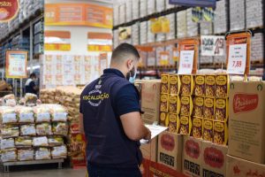 Leia mais sobre o artigo Pesquisa do Procon-AM aponta variação de até 256% em preços de itens da ceia de Natal