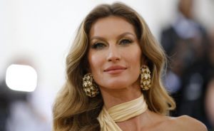 Leia mais sobre o artigo Homem invade mansão de Gisele Bündchen