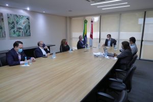 Leia mais sobre o artigo Em reunião com o TCE, Wilson garante que o Estado se prepara para vacinação contra Covid