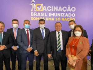 Leia mais sobre o artigo Amazonas já adquiriu mais de um milhão de seringas para plano de imunização, diz Wilson