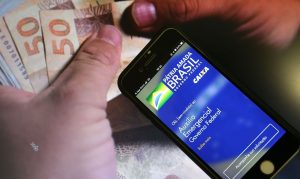 Leia mais sobre o artigo Auxílio emergencial deve voltar em março e por até 4 meses, segundo Governo Federal