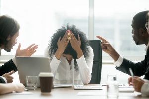 Leia mais sobre o artigo Estudo mostra que 76% das mulheres sofreram violência no trabalho