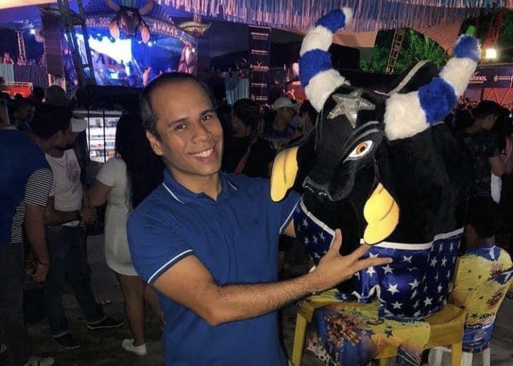 No momento, você está visualizando Erik David, ex-coreógrafo do Boi Caprichoso, morre vítima da Covid-19