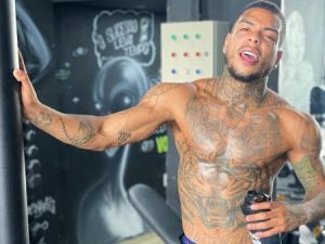 Leia mais sobre o artigo MC Kevin é internado na UTI após sofrer acidente de carro
