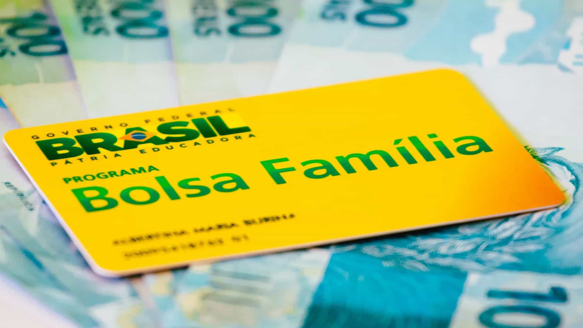 No momento, você está visualizando Governo tenta barrar votação de 13º do Bolsa Família e auxílio na Câmara