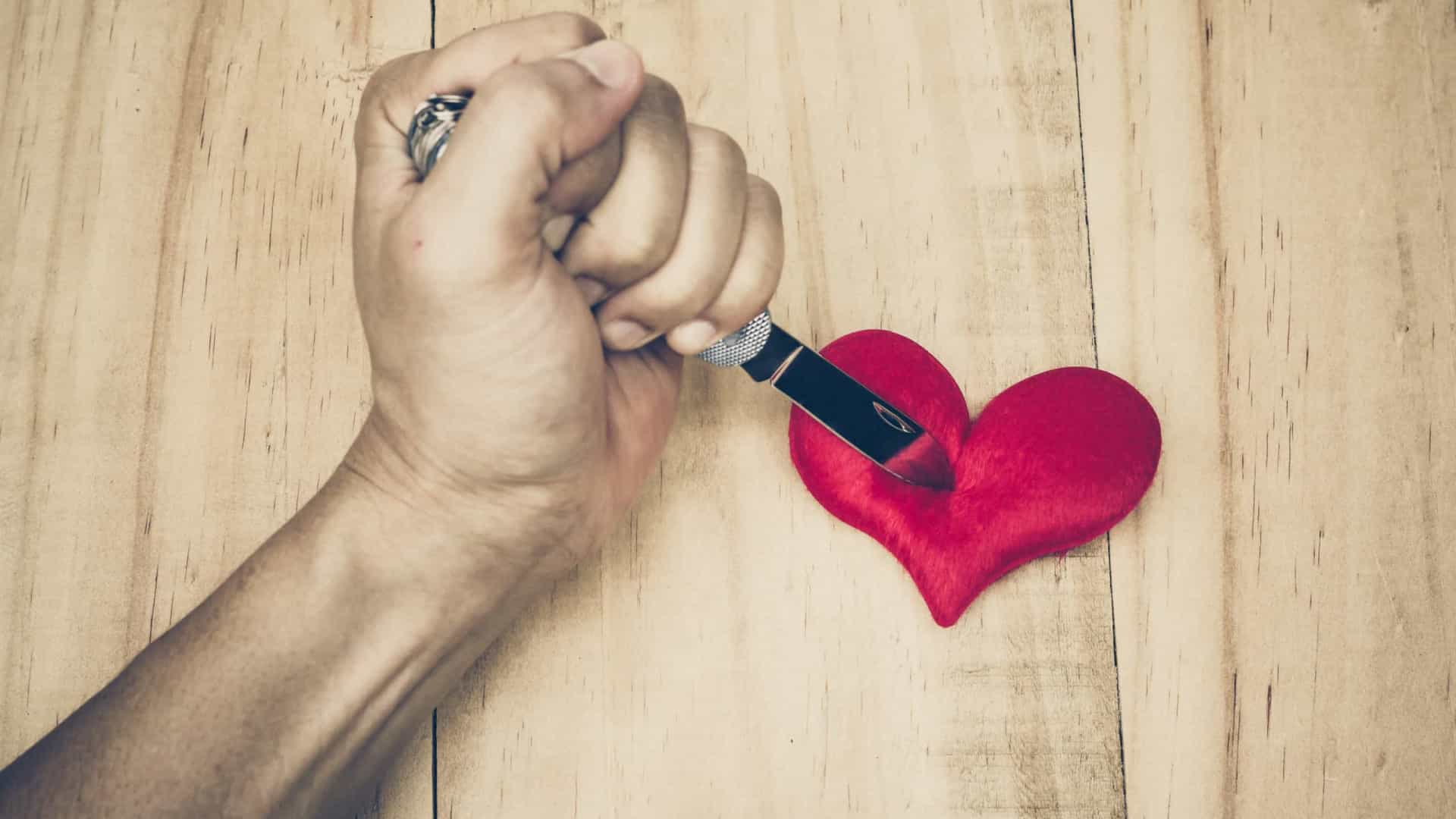 No momento, você está visualizando Conheça os 2 signos que pior reagem quando são rejeitados no amor