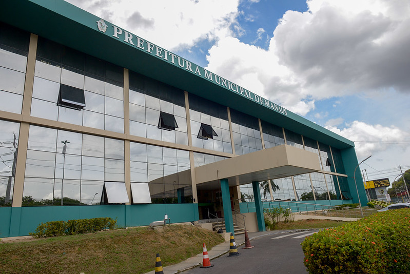 No momento, você está visualizando David Almeida restringe circulação de servidores na sede da Prefeitura de Manaus