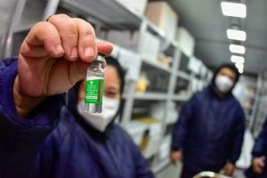 Leia mais sobre o artigo Vacinas da AstraZeneca começam a ser distribuídas nesta segunda-feira