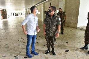 Leia mais sobre o artigo Apoio do Exército permitirá vacinar 267 mil pessoas acima de 50 anos, afirma David