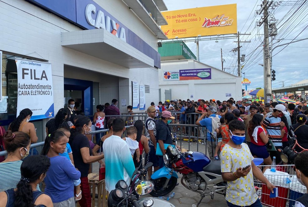No momento, você está visualizando Justiça manda governo federal prorrogar auxílio emergencial de R$ 300 no Amazonas