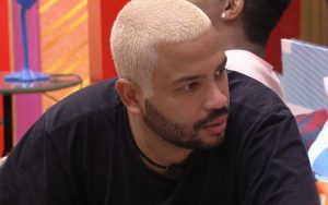 Leia mais sobre o artigo BBB21: ‘Ridículo’, diz Arthur sobre piada obscena de Projota com Carla
