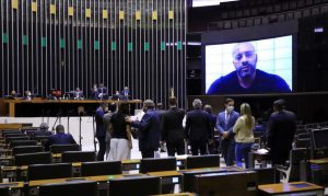 Leia mais sobre o artigo Câmara mantém prisão de Daniel Silveira