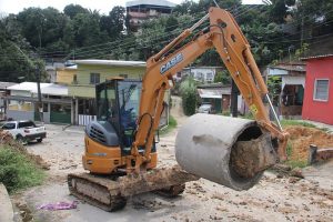 Leia mais sobre o artigo Prefeitura implanta nova rede de drenagem no loteamento Campo Dourado