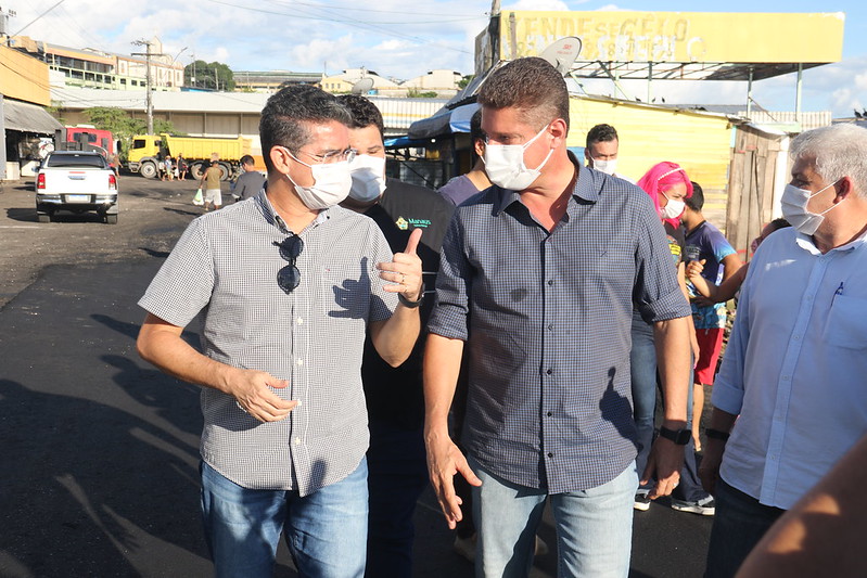 No momento, você está visualizando David e Rotta fiscalizam obras de revitalização na feira municipal da Panair