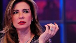 Leia mais sobre o artigo Luciana Gimenez diz que Kajuru usa foro privilegiado para xingá-la