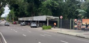 Leia mais sobre o artigo Atividades comerciais retomam funcionamento na Ponta Negra, conforme decreto estadual