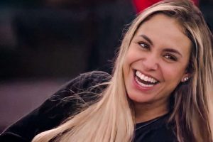 Leia mais sobre o artigo Sem contrato com a Globo, Sarah Andrade vai parar no SBT após o BBB 2021
