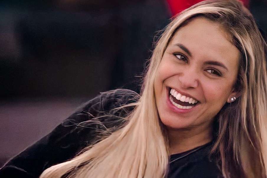 No momento, você está visualizando Sem contrato com a Globo, Sarah Andrade vai parar no SBT após o BBB 2021