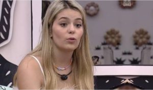 Leia mais sobre o artigo Viih Tube machuca o pé em festa e passa por atendimento médico