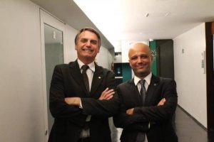 Leia mais sobre o artigo Deputado tenta impedir depoimento de delegado da PF do Amazonas