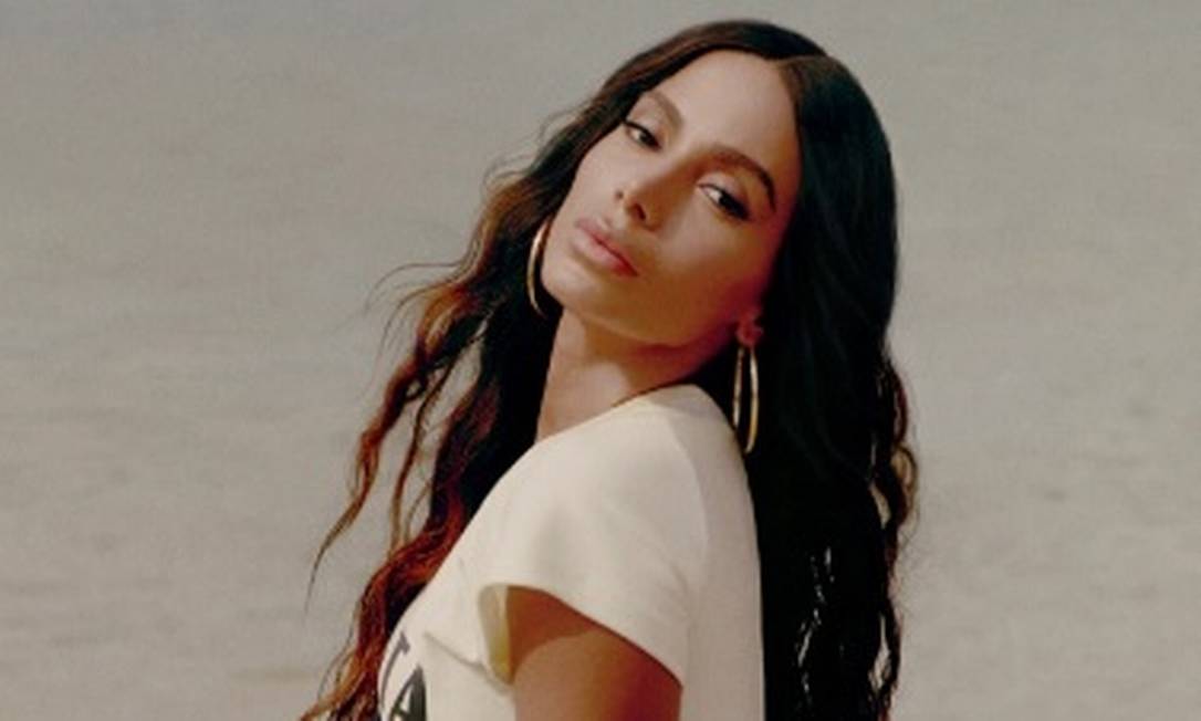 No momento, você está visualizando Anitta confirma aposentadoria em breve à jornal britânico