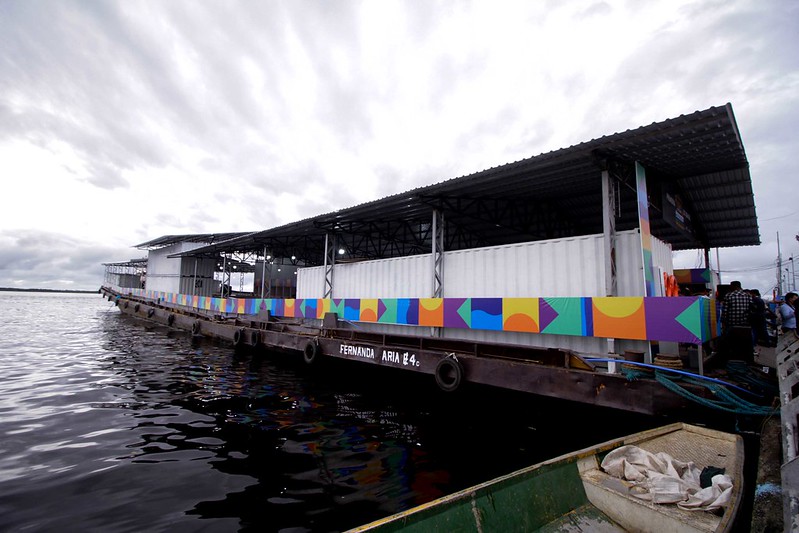 Leia mais sobre o artigo David inaugura primeira ‘feira flutuante’ do país, na Manaus Moderna