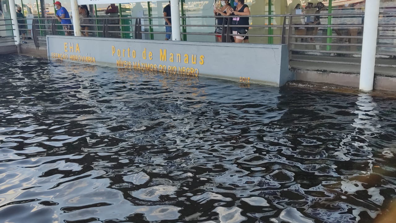 Leia mais sobre o artigo Cheia do rio Negro iguala marca histórica de 2012