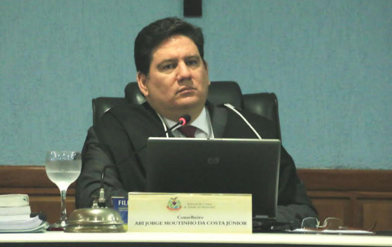 No momento, você está visualizando TCE-AM suspende contratação de R$ 8 milhões para publicidade no Detran