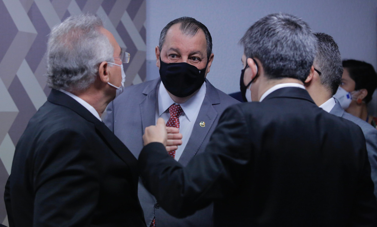 No momento, você está visualizando CPI ouvirá governos e prefeituras a partir de junho e secretário da Saúde do Amazonas será o primeiro