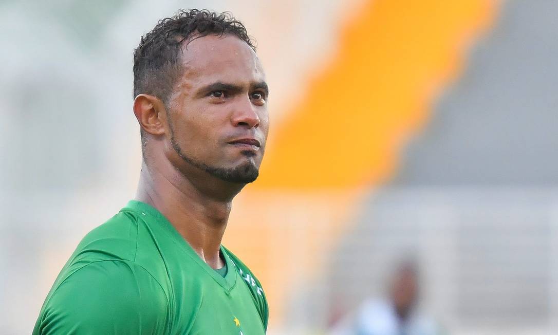 Leia mais sobre o artigo Goleiro Bruno anuncia aposentadoria no futebol