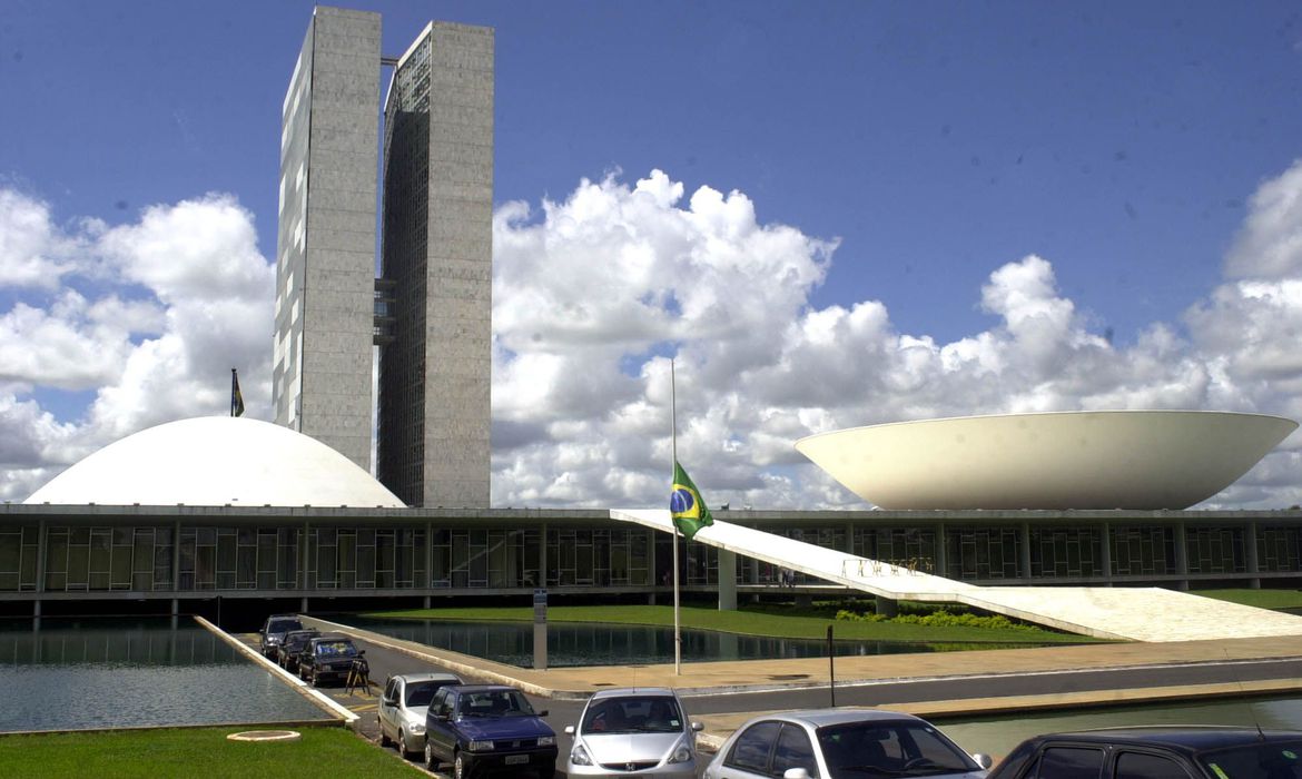 Leia mais sobre o artigo 59% da população aprova CPI da Covid, aponta pesquisa